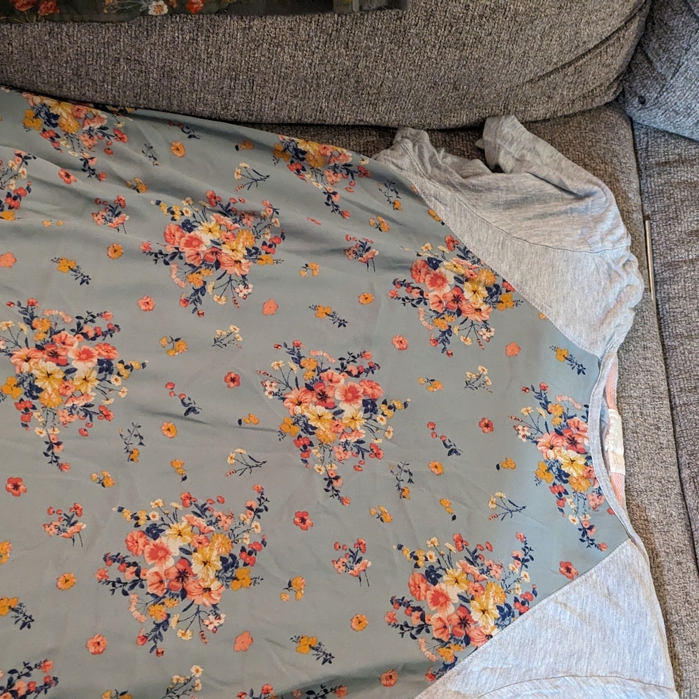 Blouse Bundle - Picture 5 of 7